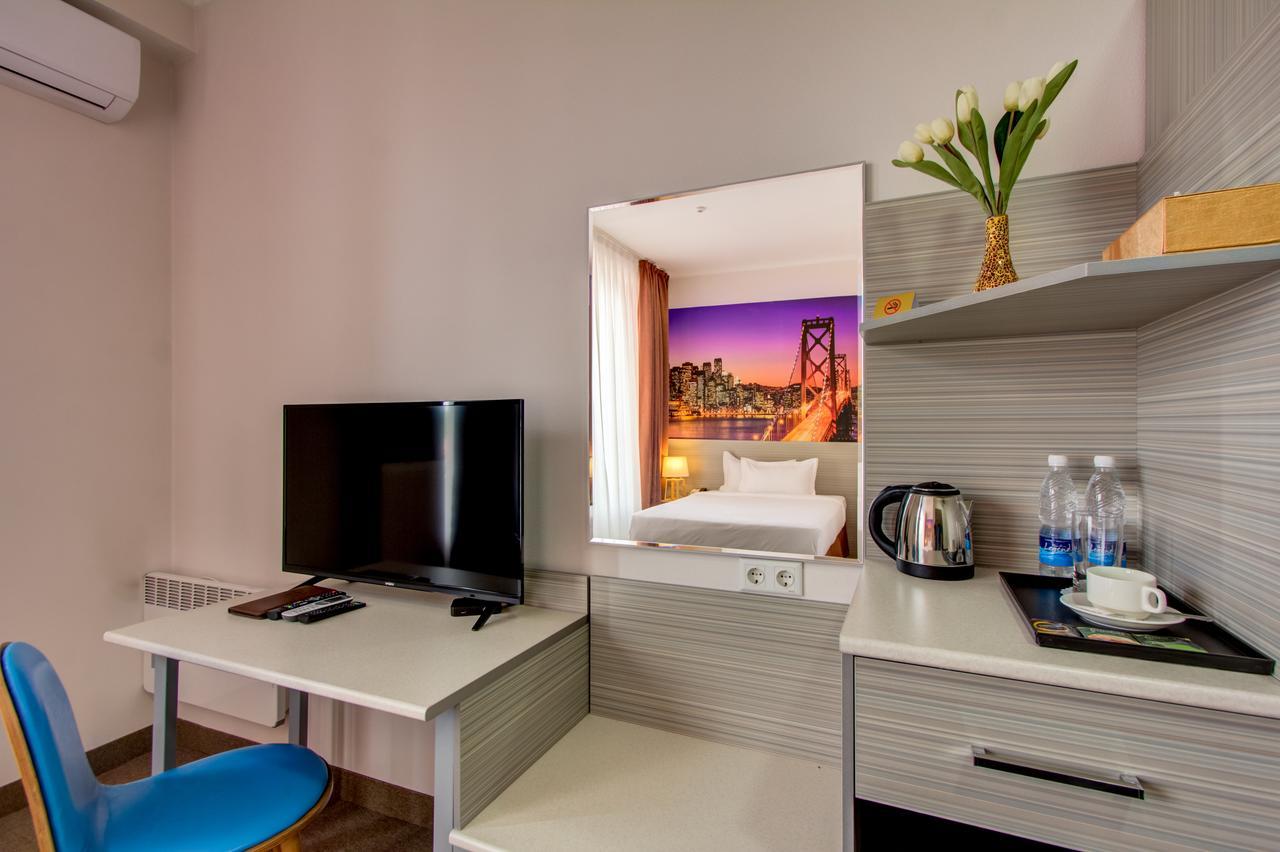 Hotel Bridges Biškek Exteriér fotografie