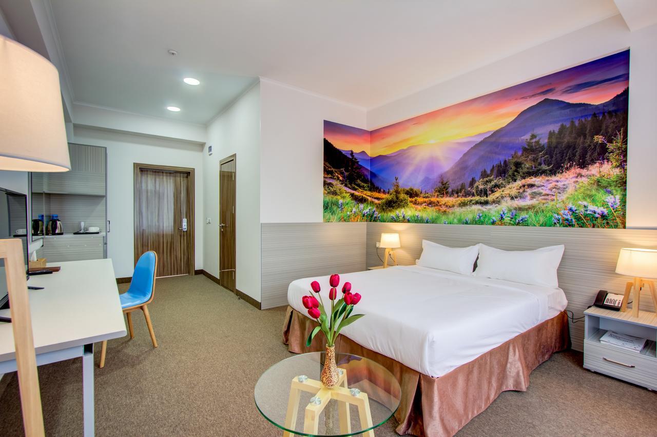Hotel Bridges Biškek Exteriér fotografie